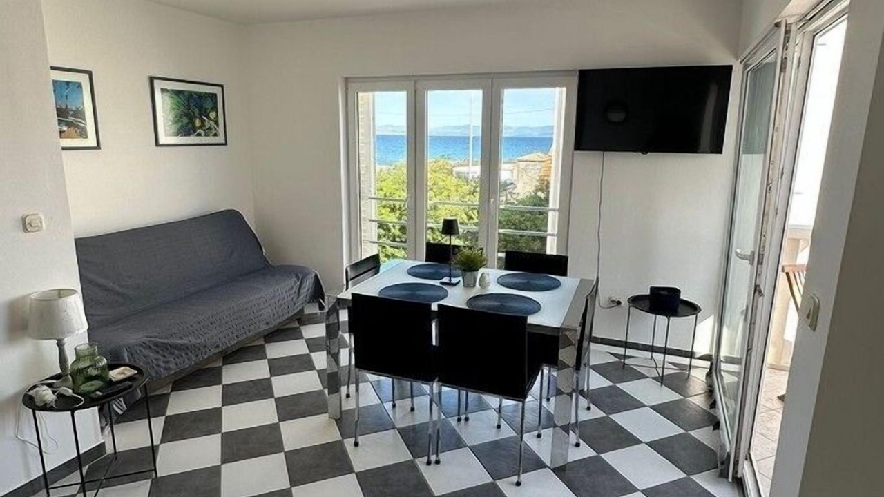 Photo of Livingroom in Mirce