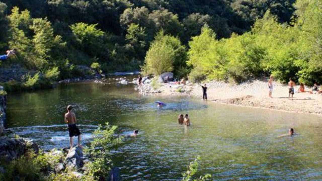 Photo of Others in Ribes