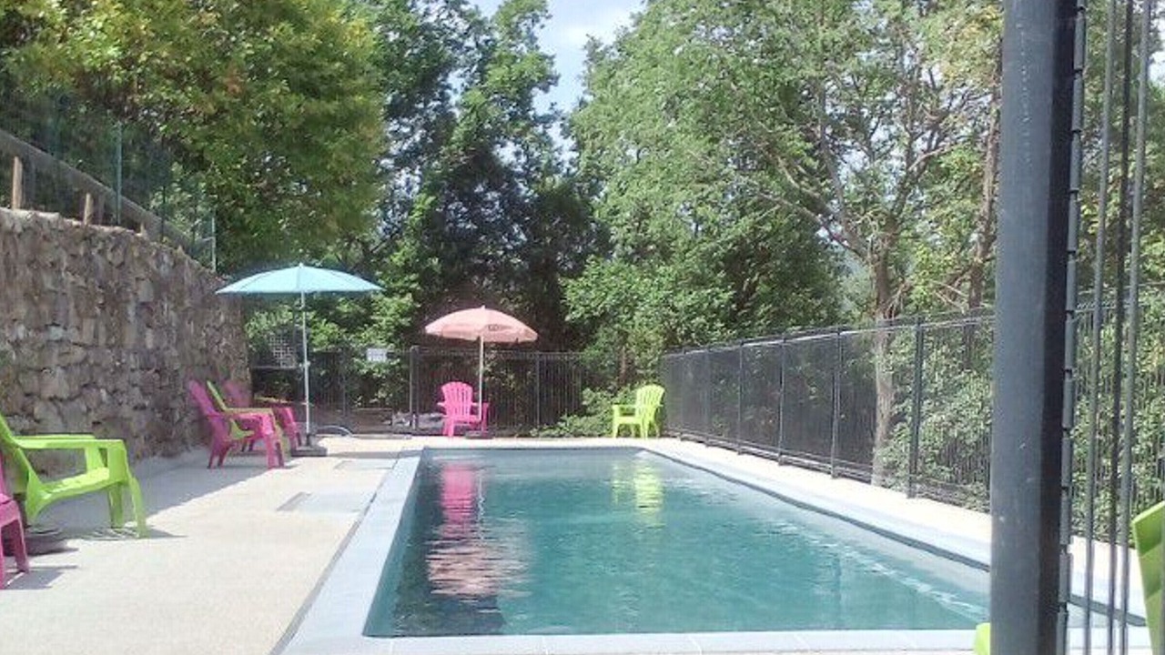 Photo of Outdoor in Ribes