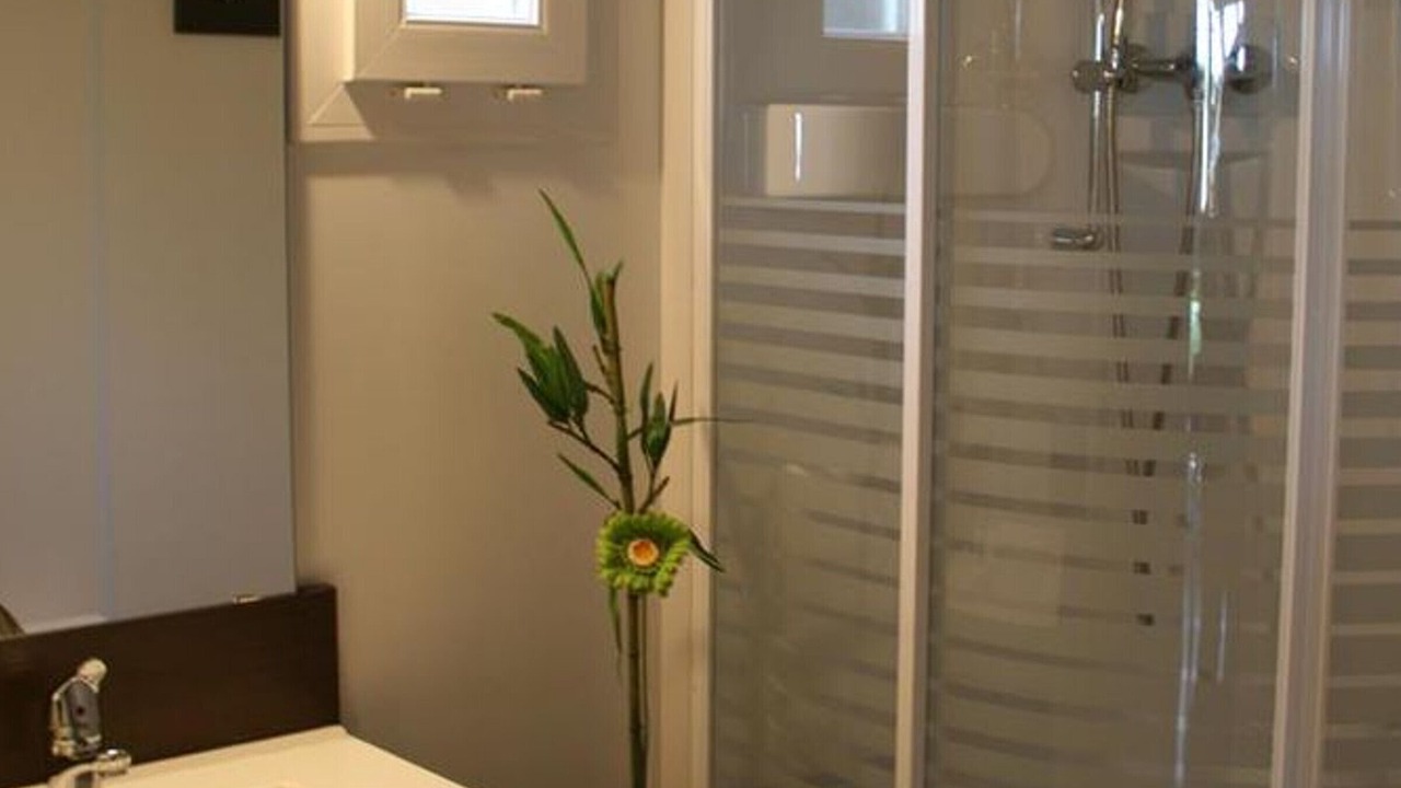 Photo of Bathroom in Ribes