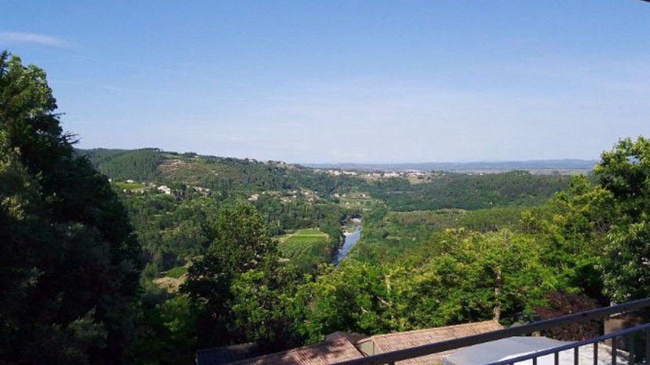 Photo of Outdoor in Ribes