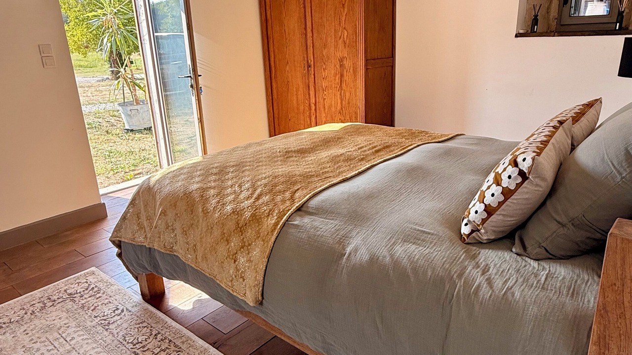 Photo of Bedroom in Saint-Romain