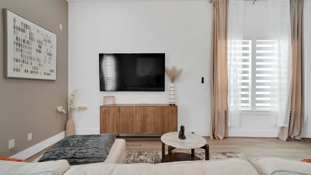 Photo of Livingroom in Foster Place