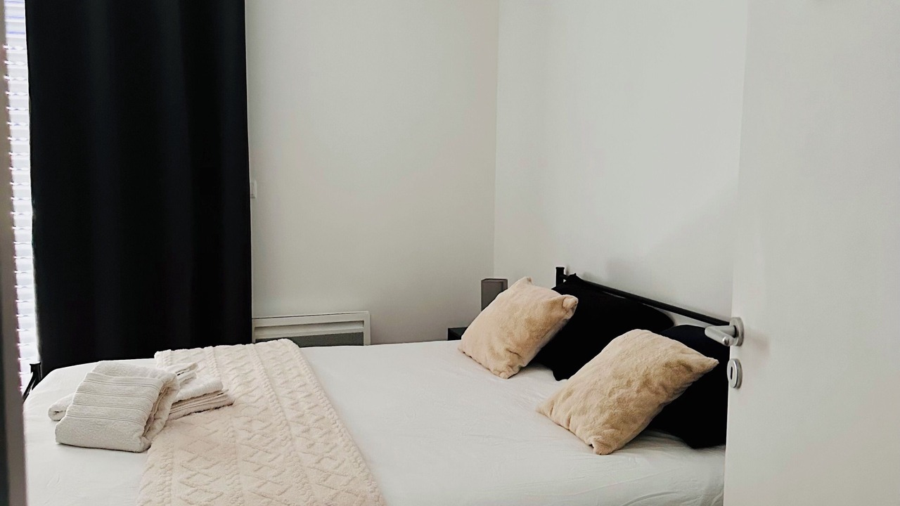 Photo of Bedroom in Chinon