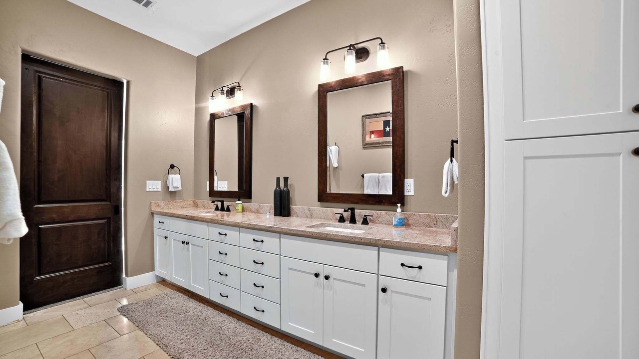 Photo of Bathroom in Horseshoe Bay West