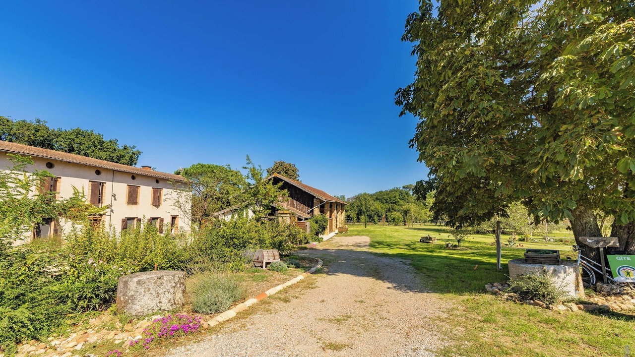 Photo of Outdoor in Montans