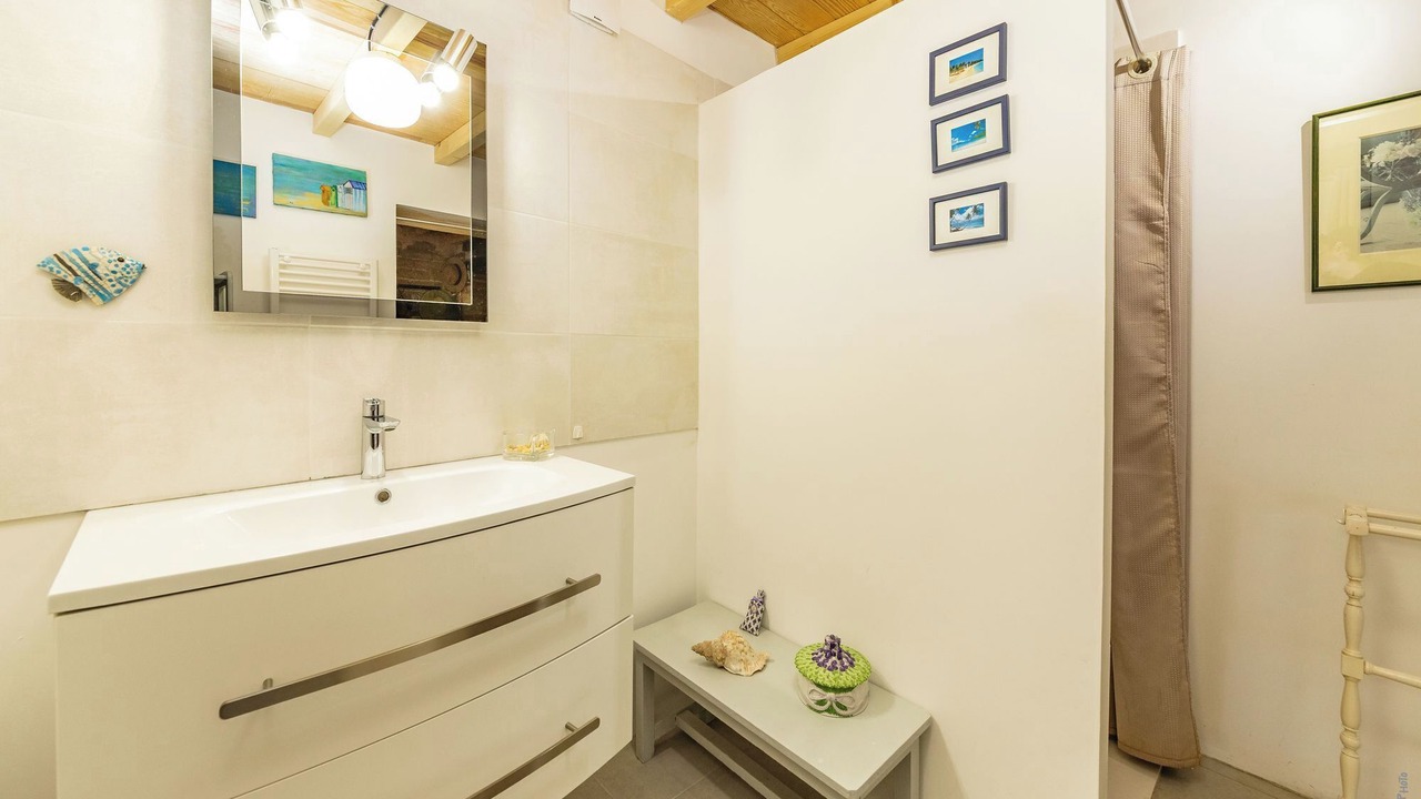 Photo of Bathroom in Montans