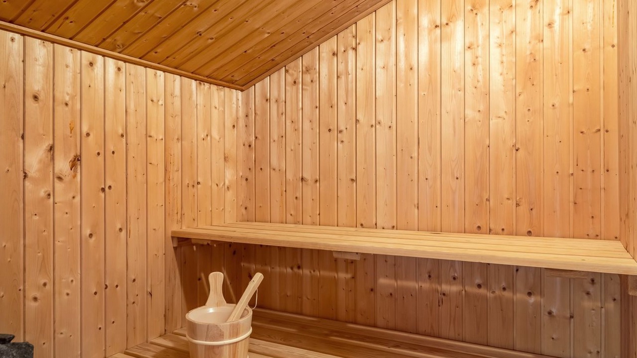 Photo of Bathroom in Fur