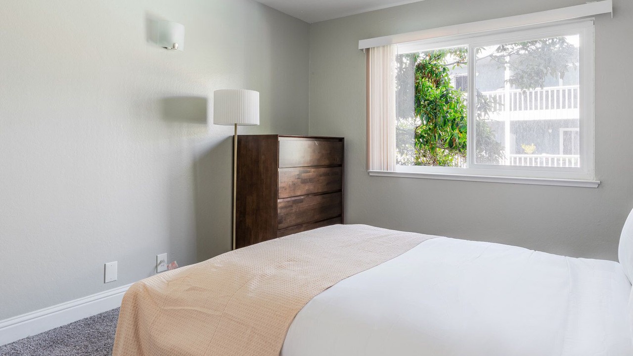 Photo of Bedroom in Alameda