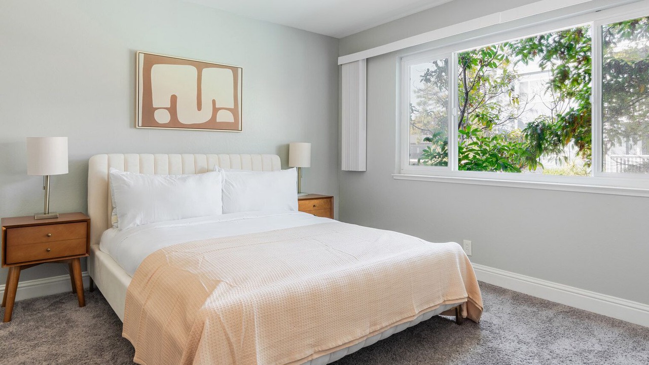 Photo of Bedroom in Alameda