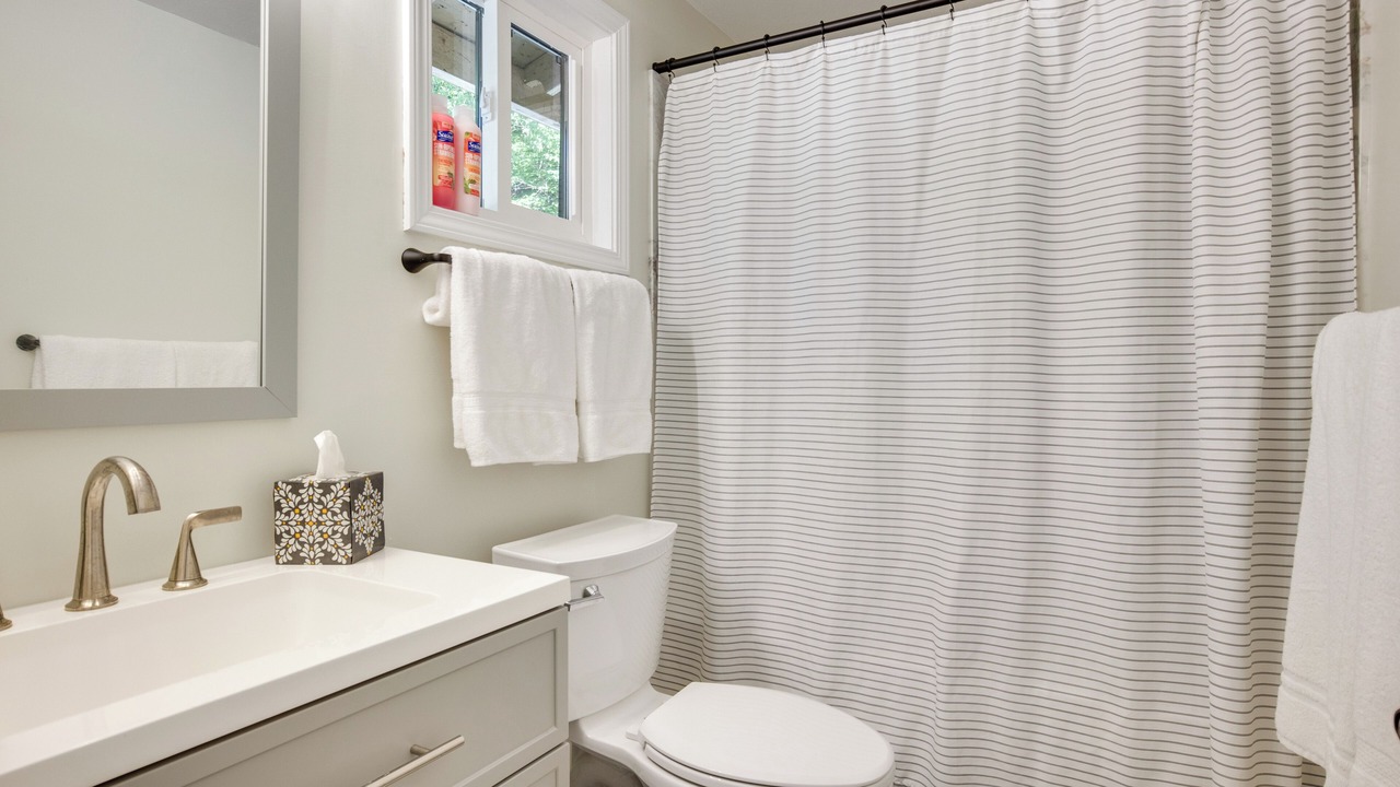 Photo of Bathroom in Camdenton