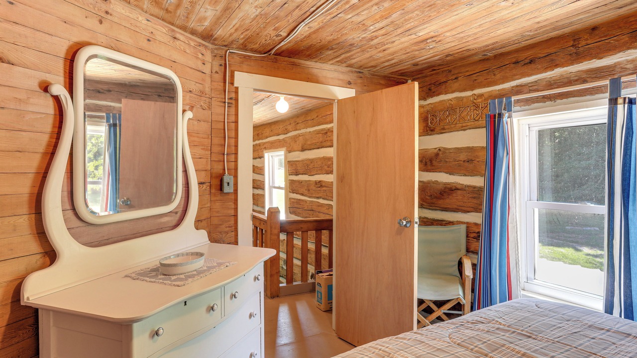 Photo of Bedroom in Penfield