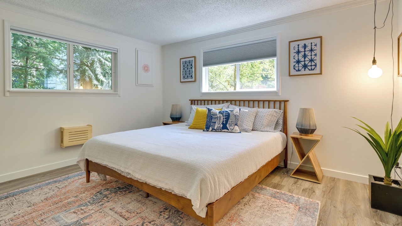 Photo of Livingroom in East Olympia