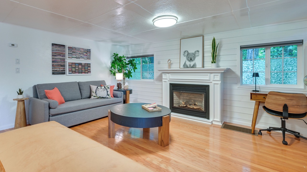 Photo of Livingroom in East Olympia