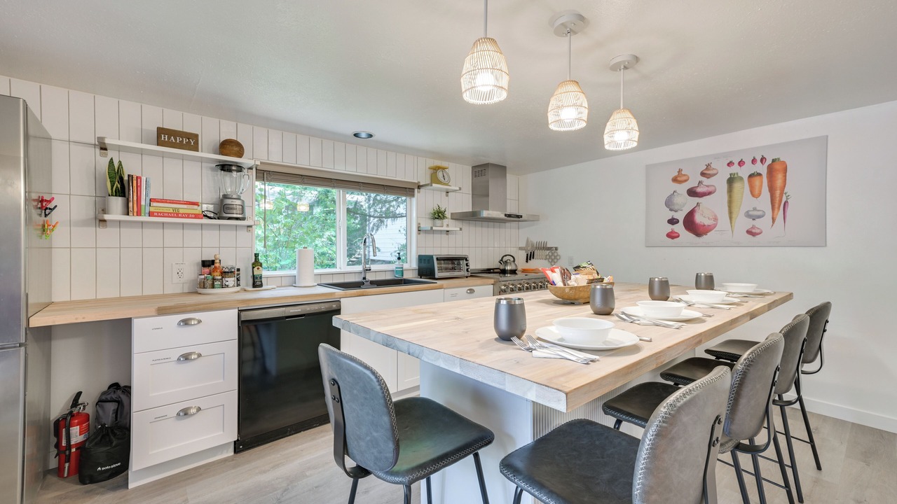 Photo of Others in East Olympia