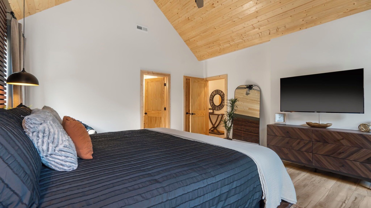 Photo of Bedroom in Table Rock