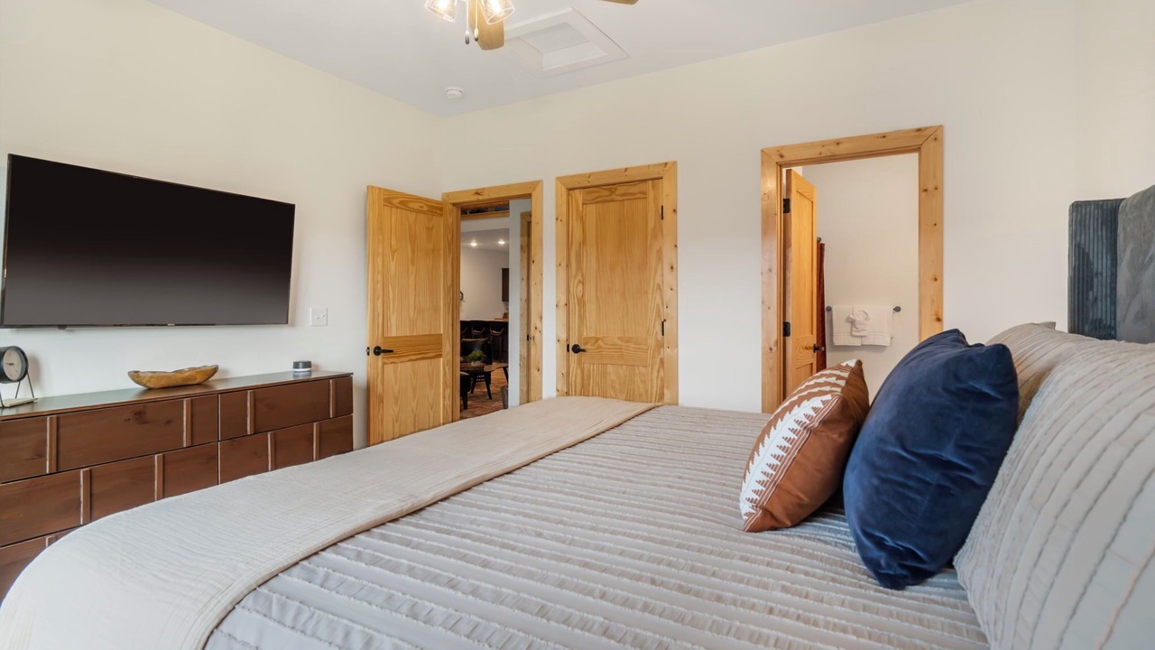 Photo of Bedroom in Table Rock