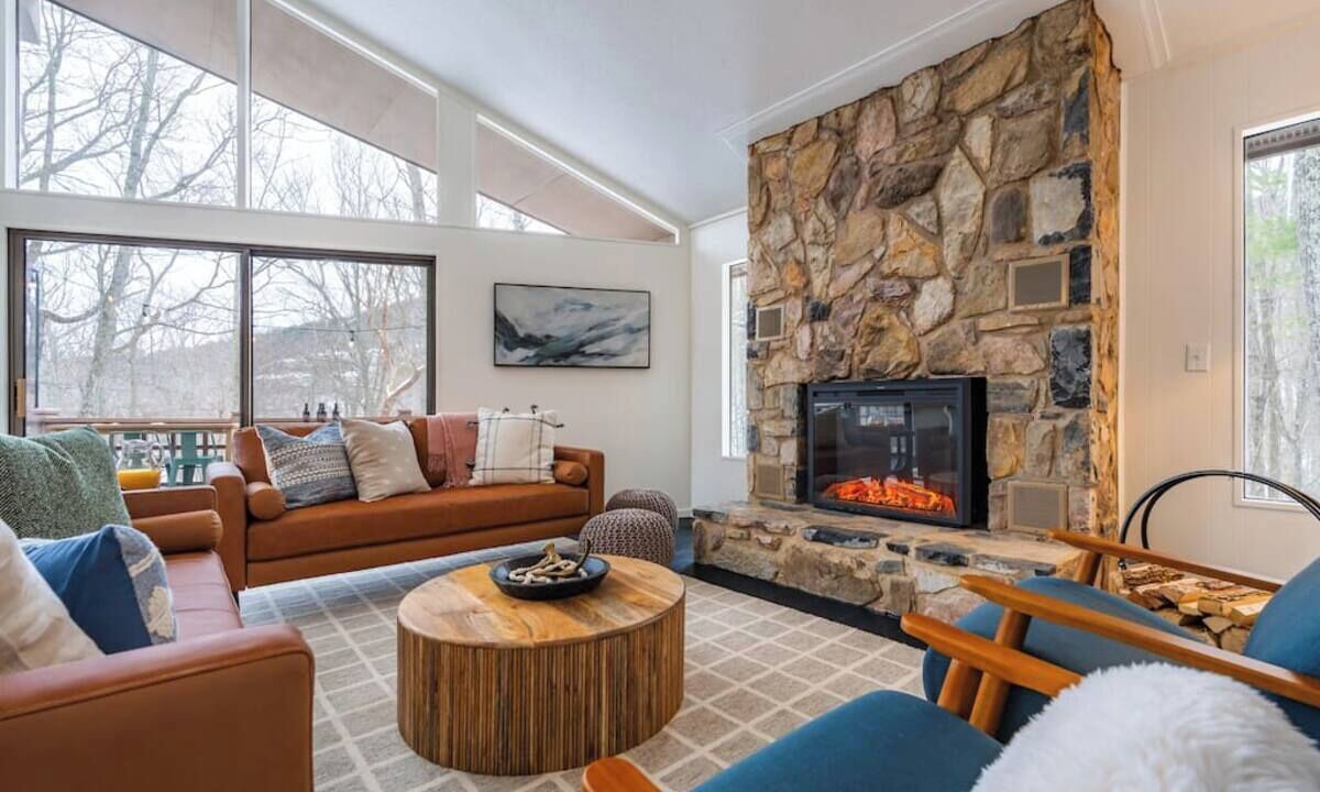 Photo of Livingroom in McGaheysville