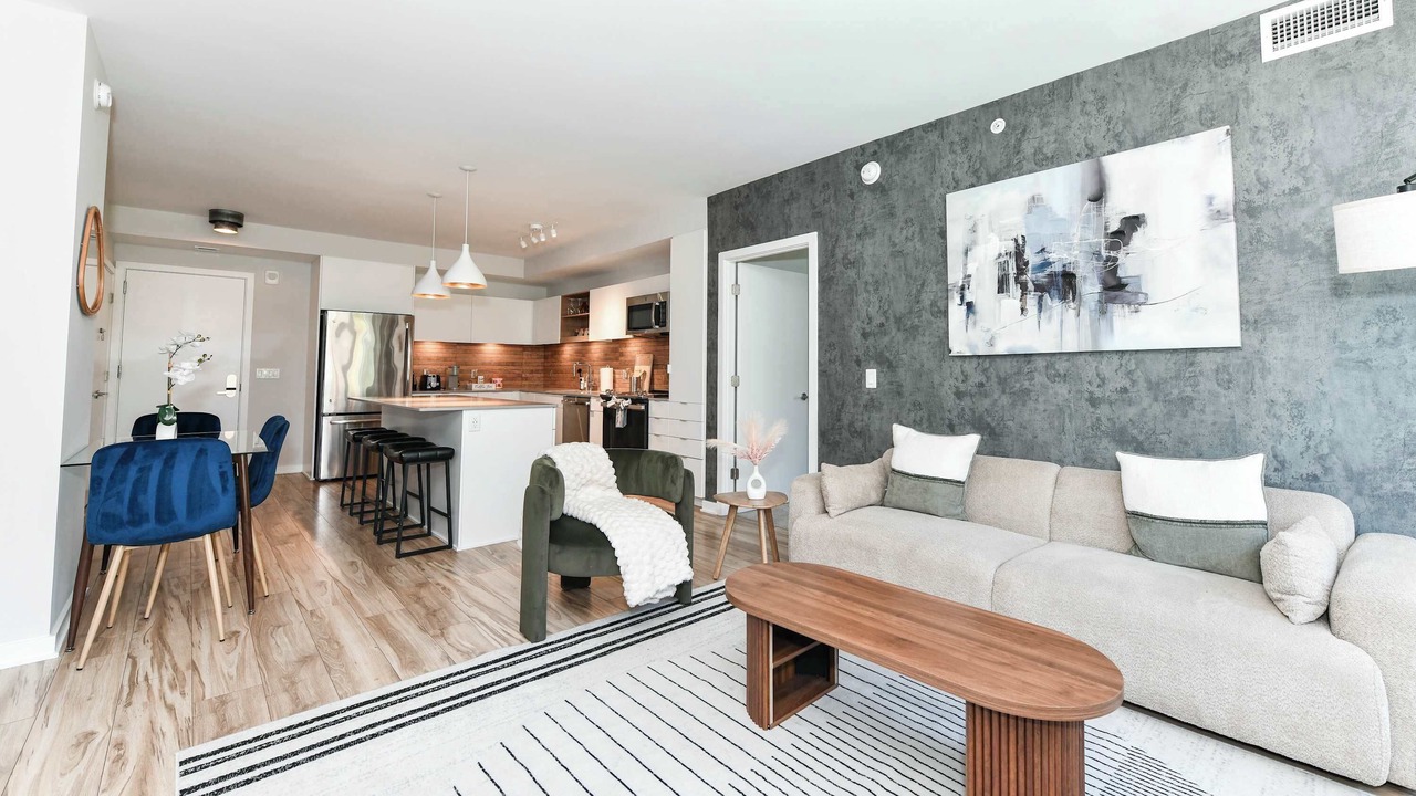 Photo of Livingroom in Crystal City