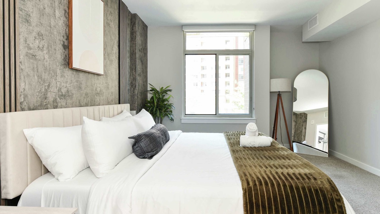 Photo of Bedroom in Crystal City