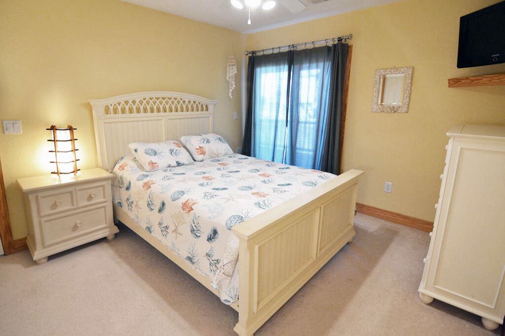 Photo of Bedroom in Avon