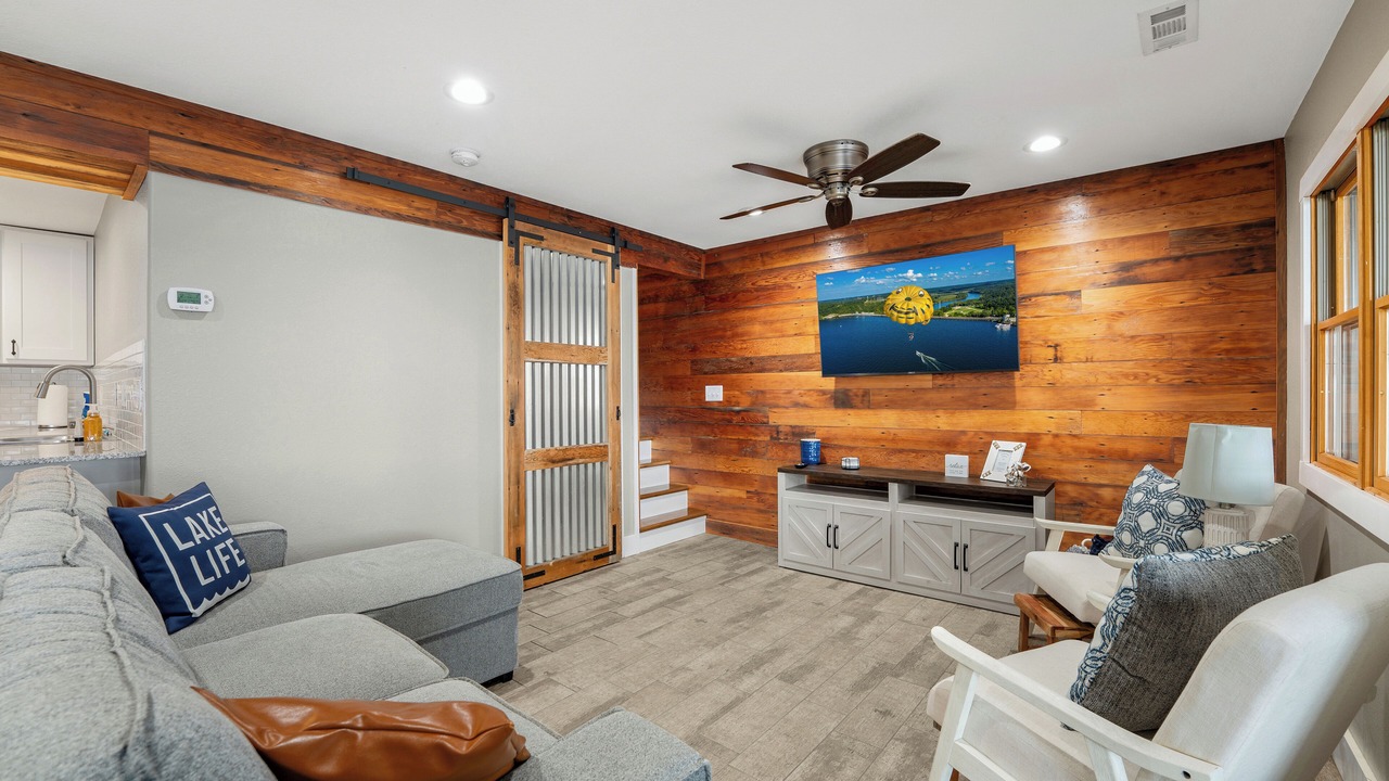 Photo of Livingroom in Camdenton