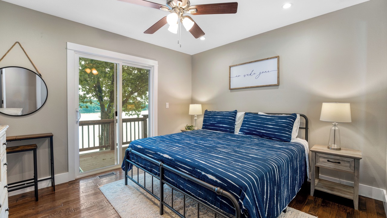 Photo of Bedroom in Camdenton