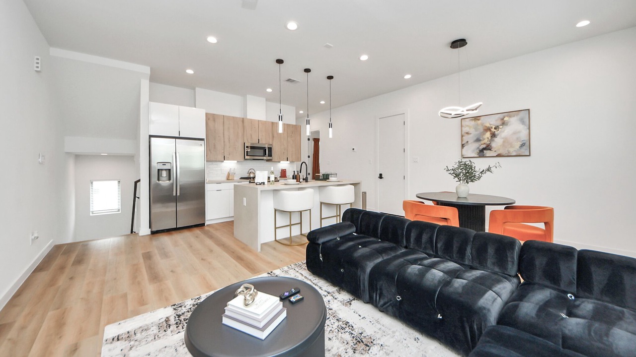 Photo of Livingroom in OST - South Union