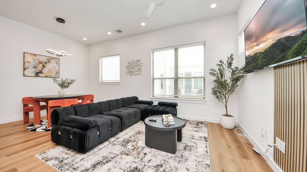 Photo of Livingroom in OST - South Union