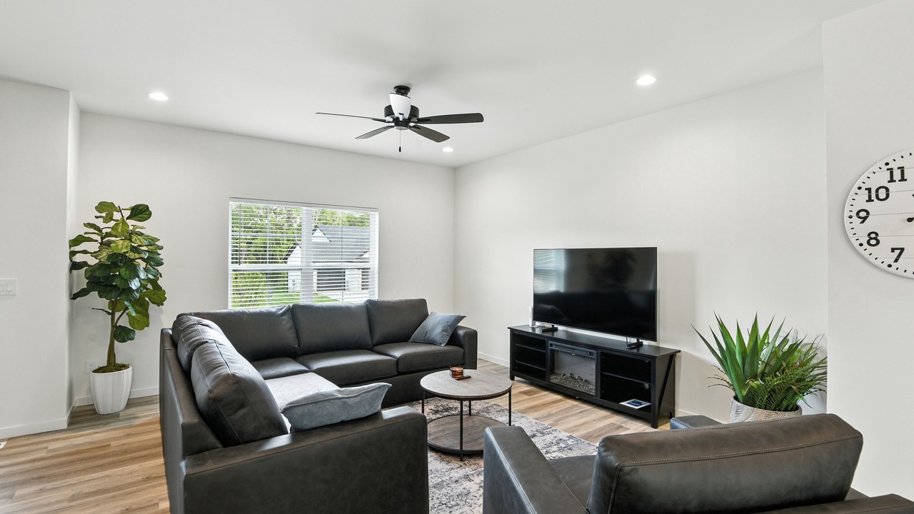 Photo of Bedroom in Weber