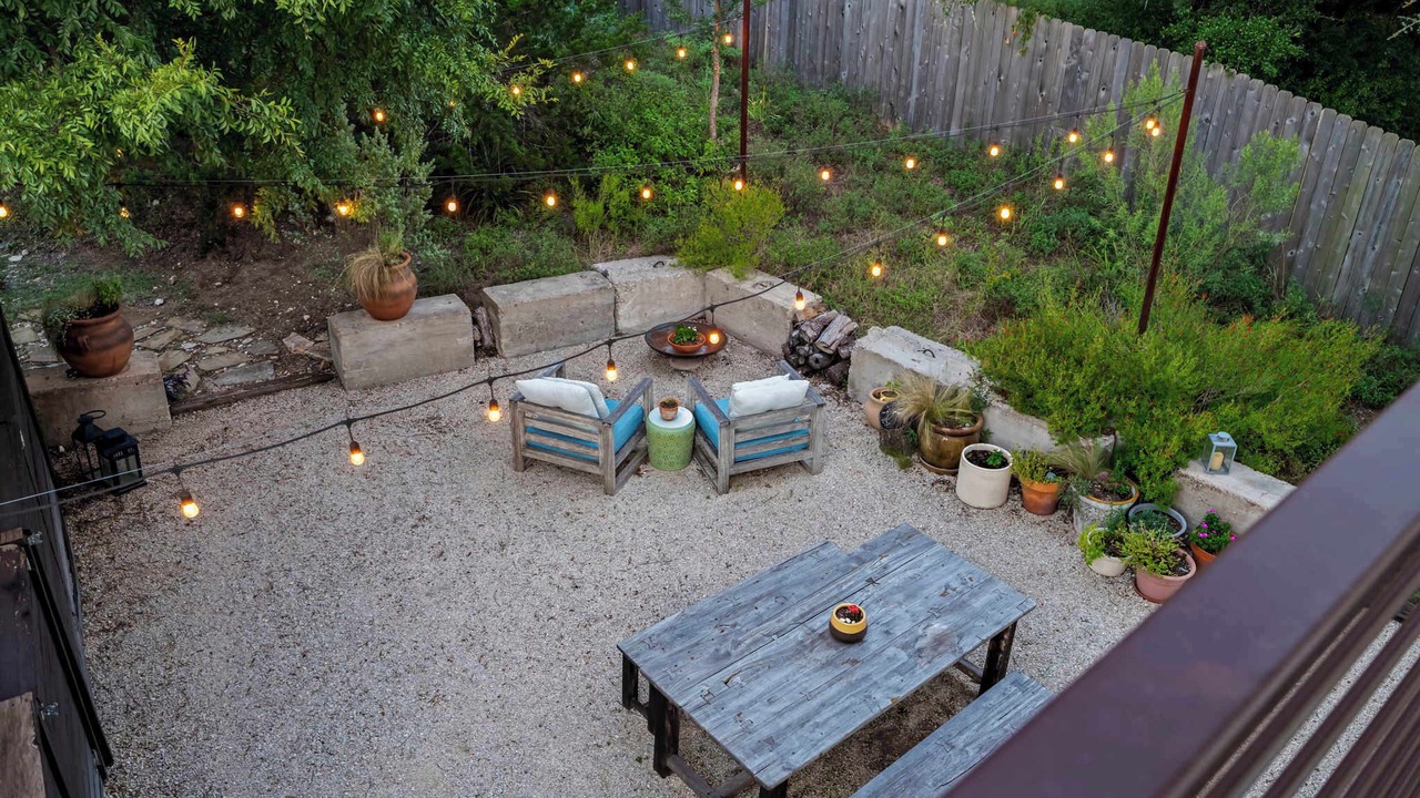 Photo of Outdoor in West Oak Hill