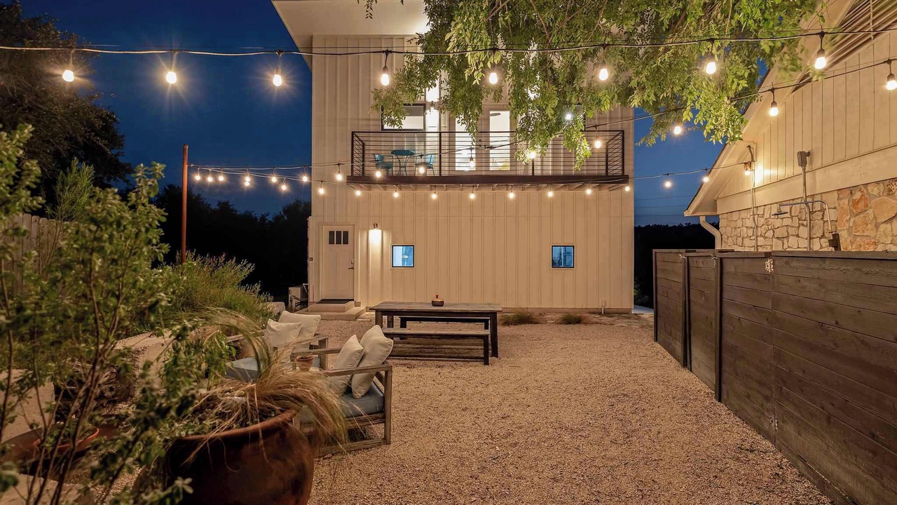 Photo of Patio Balcony in West Oak Hill