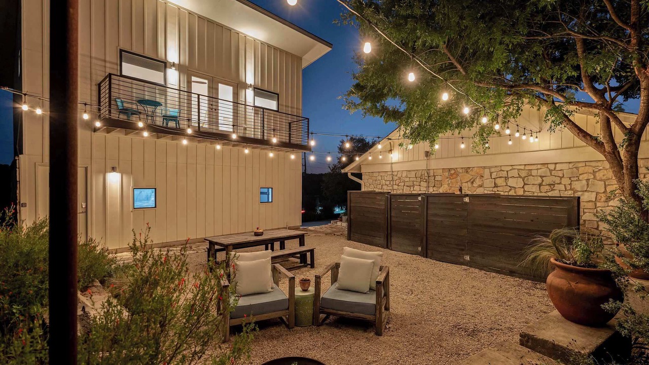 Photo of Outdoor in West Oak Hill