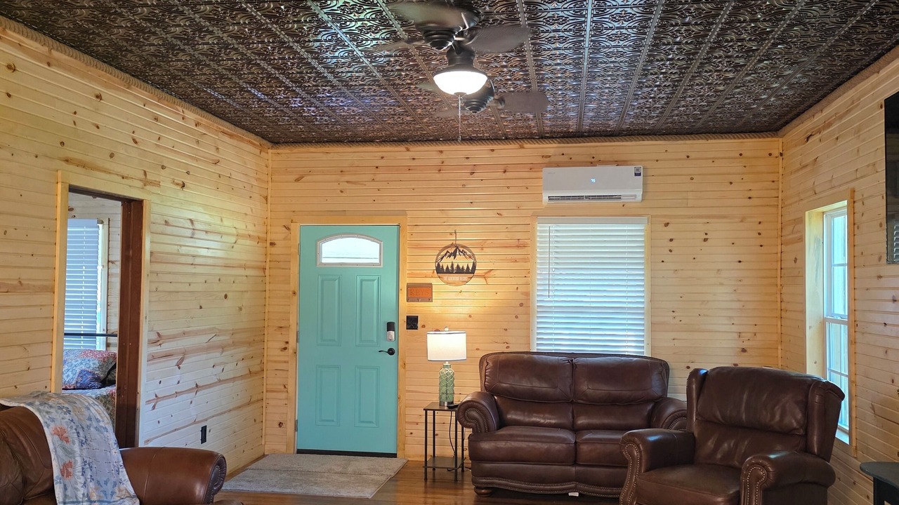 Photo of Livingroom in Cleveland
