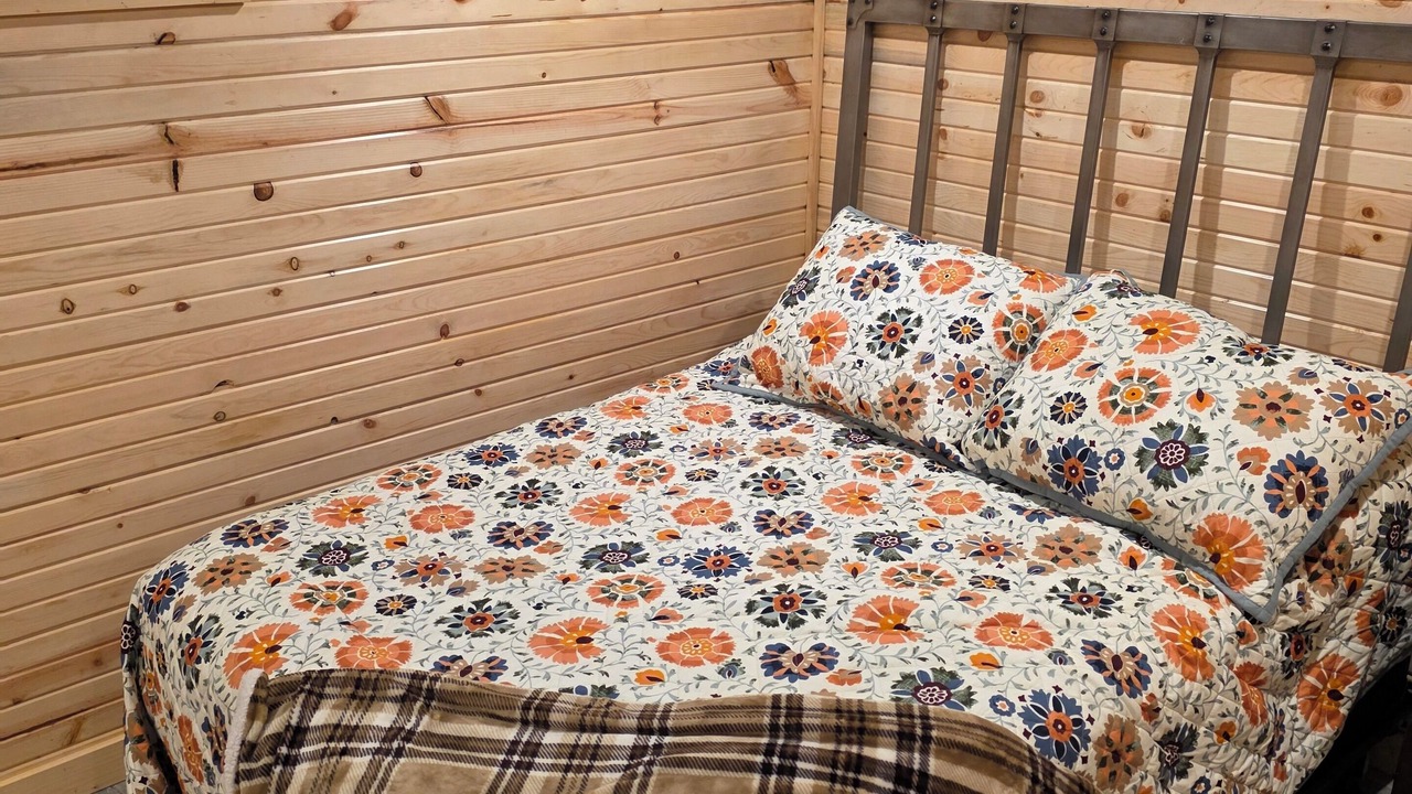Photo of Bedroom in Cleveland
