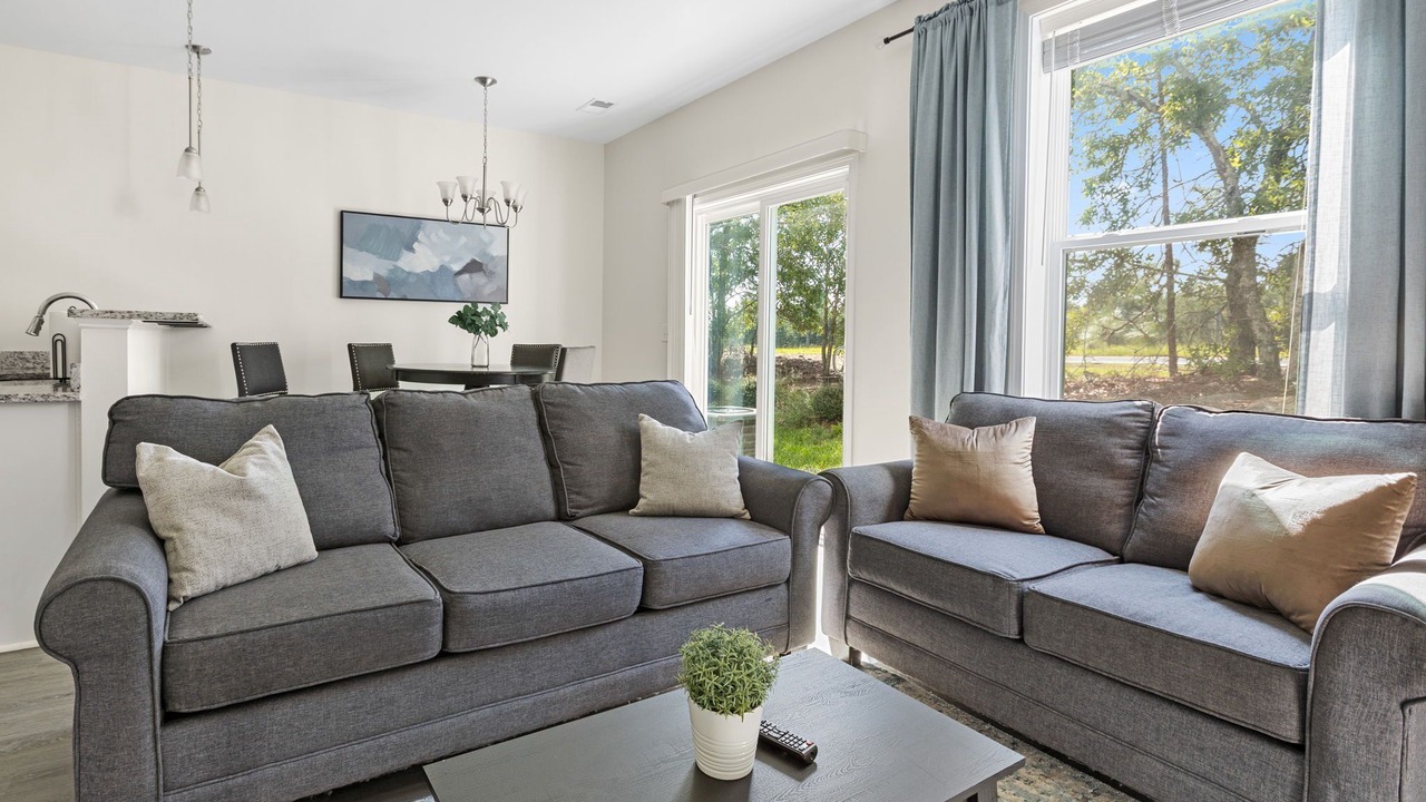 Photo of Livingroom in Huntcliff
