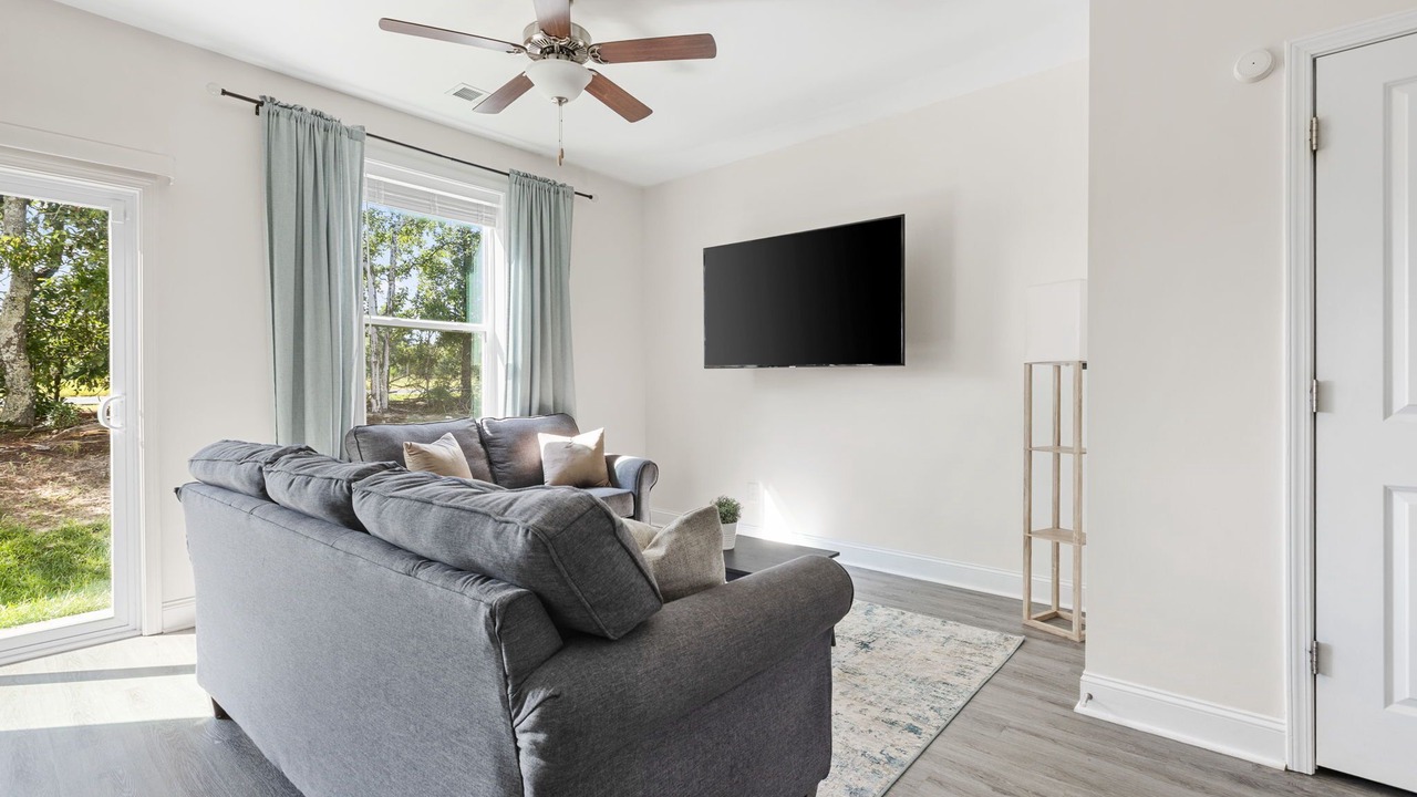 Photo of Livingroom in Huntcliff
