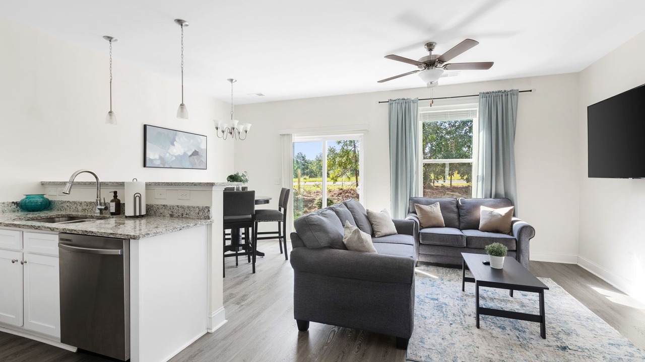 Photo of Livingroom in Huntcliff