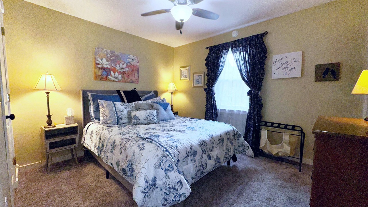 Photo of Bedroom in Ozark