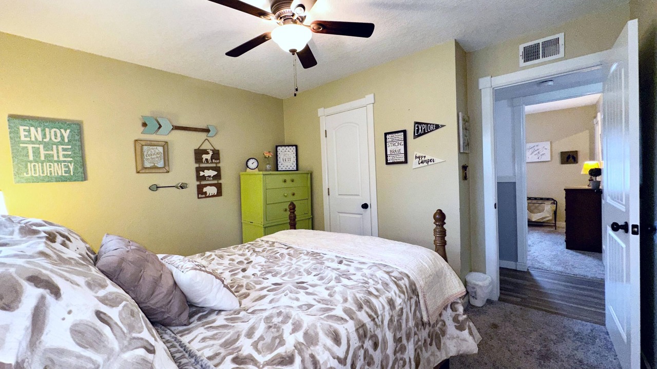 Photo of Bedroom in Ozark