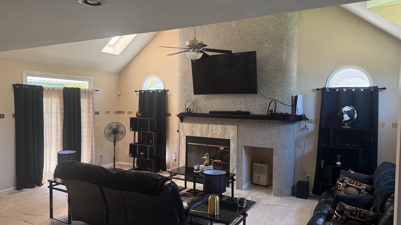 Photo of Livingroom in Greenbrier West