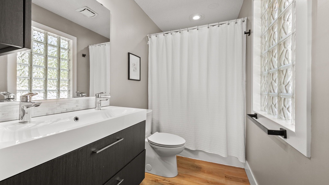 Photo of Bathroom in Mound
