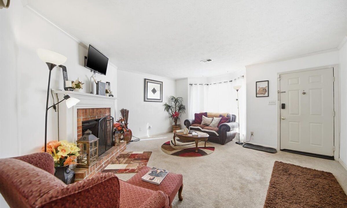 Photo of Livingroom in Stone Mountain
