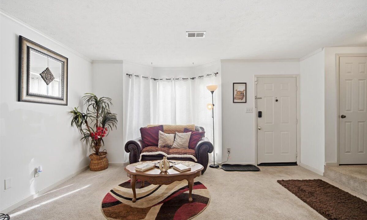 Photo of Livingroom in Stone Mountain