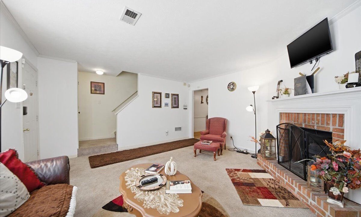 Photo of Livingroom in Stone Mountain