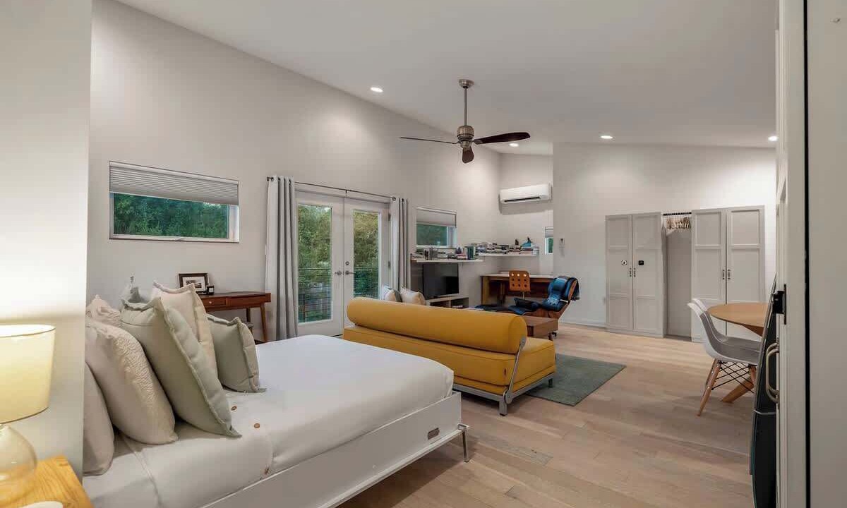 Photo of Bedroom in West Oak Hill