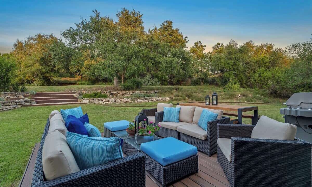 Photo of Patio Balcony in West Oak Hill