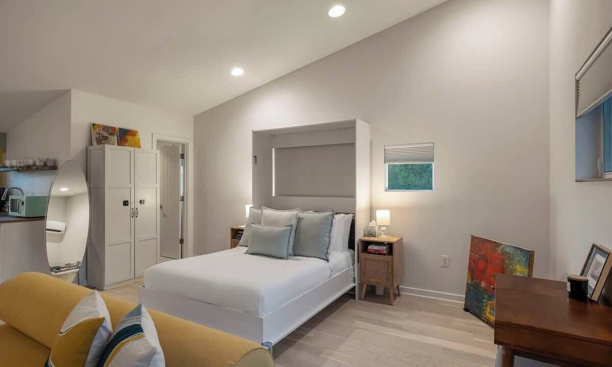 Photo of Bedroom in West Oak Hill