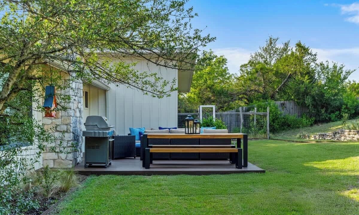 Photo of Outdoor in West Oak Hill