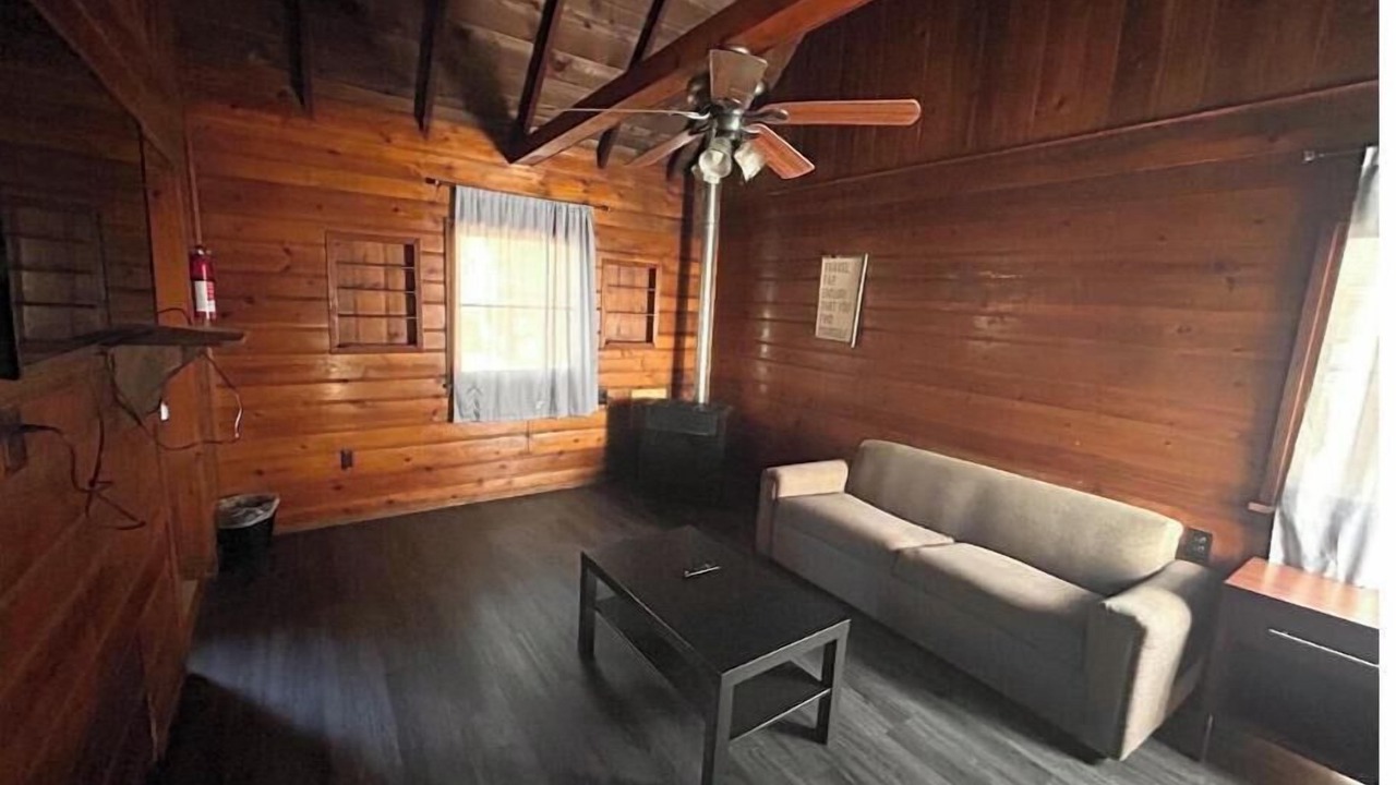 Photo of Livingroom in Crestline